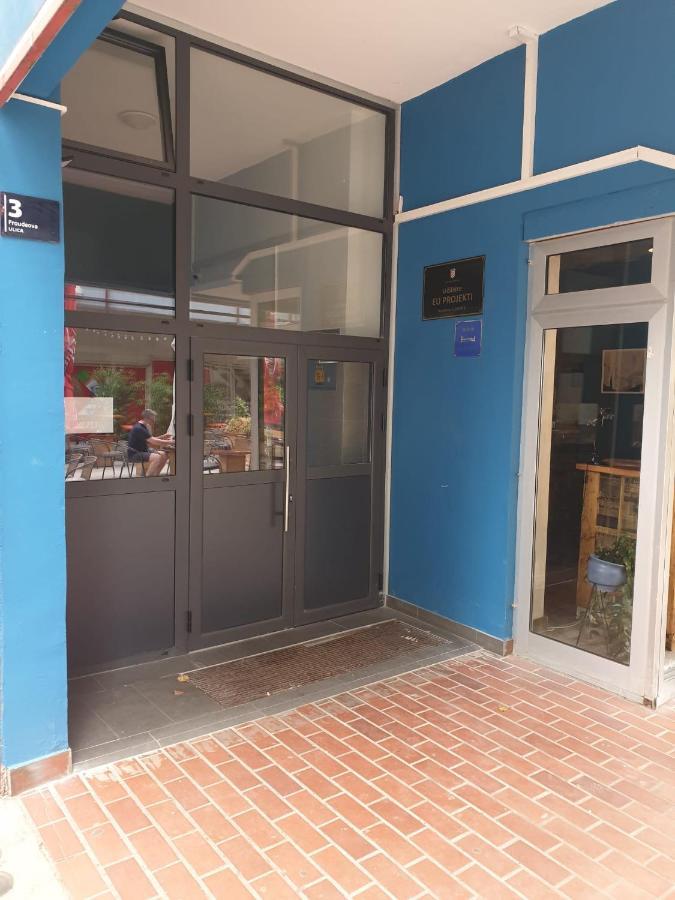 Apartman Lana ,Froudeova Ulica 3 Nasuprot Zg Velesajma Apartment ซาเกร็บ ภายนอก รูปภาพ