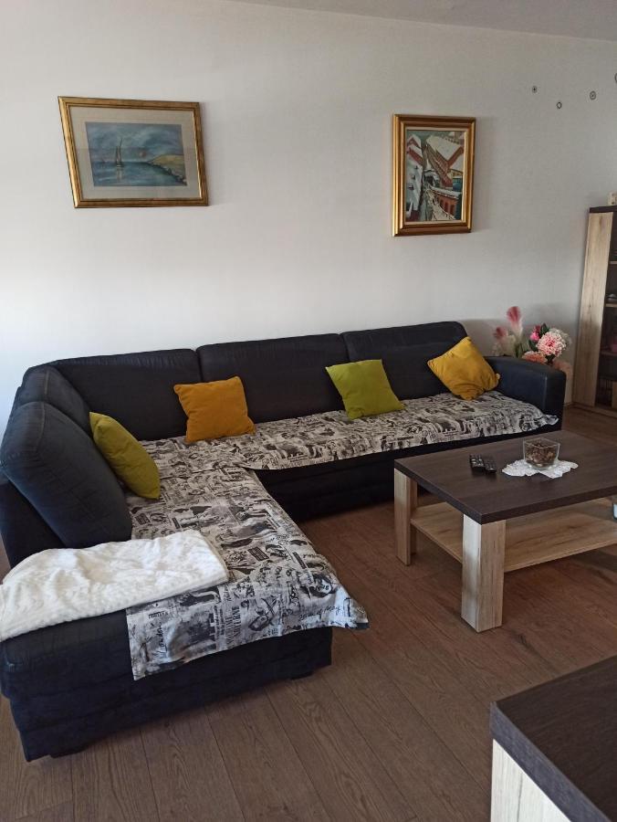 Apartman Lana ,Froudeova Ulica 3 Nasuprot Zg Velesajma Apartment ซาเกร็บ ภายนอก รูปภาพ